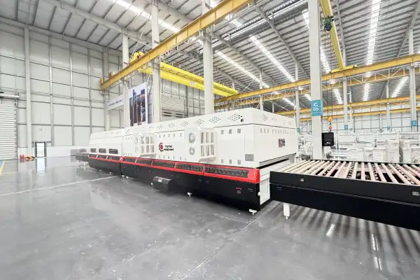 Easttec convectional flat glass tempering machine Easttec convectional flat glass tempering machine