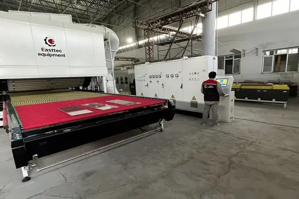 Easttec Full Convection Hard Roller Glass Tempering Machine Easttec Full Convection Hard Roller Glass Tempering Machine