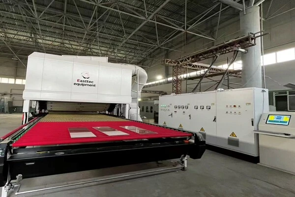 Easttec Radiation Flat & Bend Glass Tempering Furnace of Hard Roller