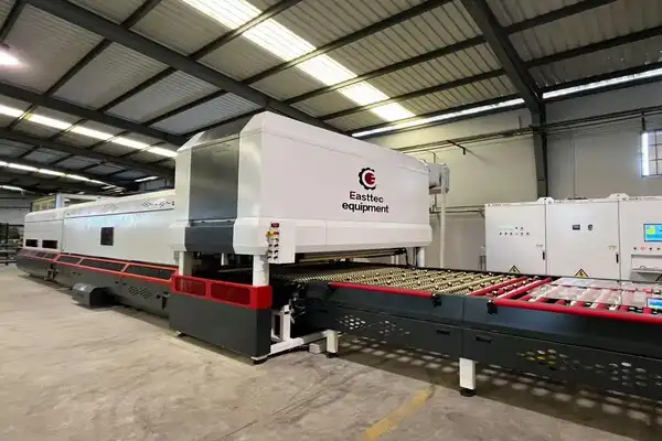 Paano Kayang Pangasiwaan ng mga Flat at Bent Tempering Line ang Maramihang Order ng Salamin?